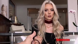 מולי מיי מסכימה להתכופף בתור זונה BDSM